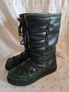 NWOT Moncler Women's Dark Green Lace-Up Quilted Winter Moon Boots Size 40